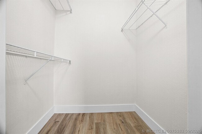 Building Photo - 12730 Vista Isles Dr