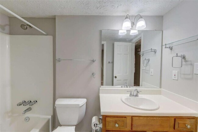 Building Photo - 4548 Coopers Creek Pl SE