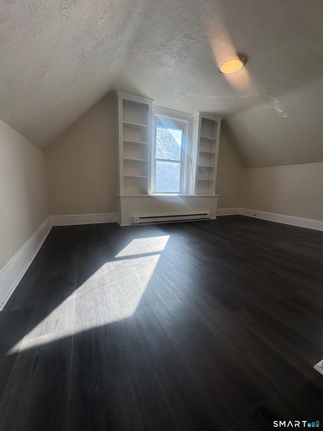 Building Photo - 133 Wordin Ave