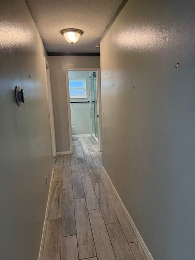 Building Photo - Well maintained home in Silver Oaks! Great location!