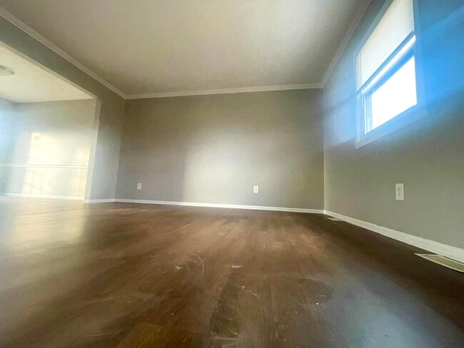 Building Photo - 3513 Sundart Dr