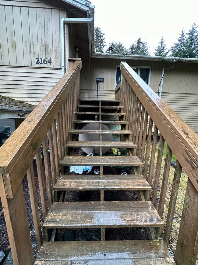 Building Photo - 2164 Island Cir