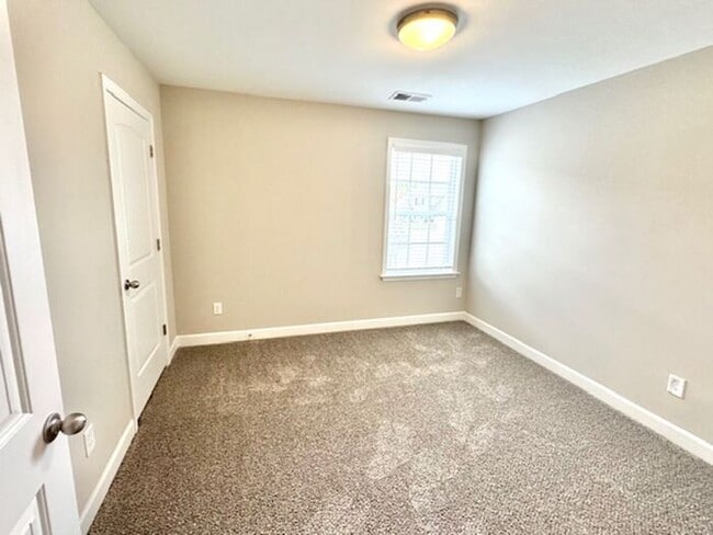 Building Photo - Now Leasing in Millington @ Winstone. 4-Bedroom 2.5 Bath Available Now! Prime Lot Location