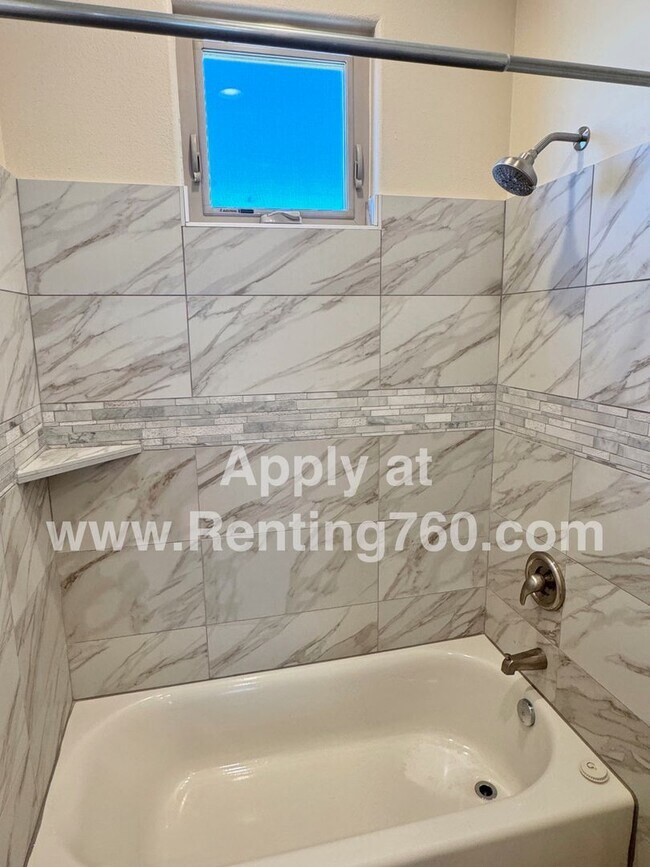 Building Photo - Incredible 4 Bed 3 Bath Home In Sage Estates!!!
