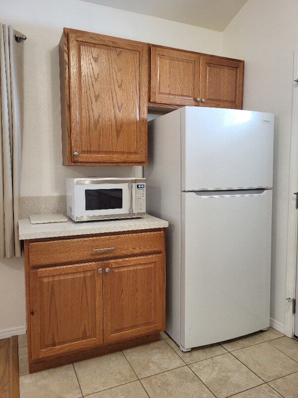 Building Photo - 9177 Creekford Dr