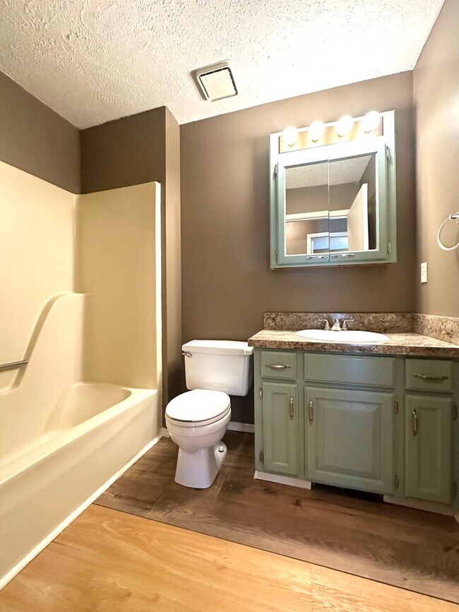 Building Photo - S0261-MF2