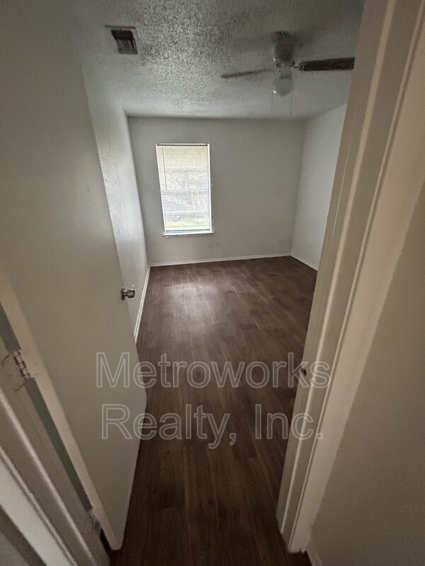 Building Photo - 103 Pine Meadow Dr