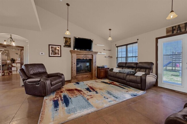 Building Photo - 1111 Boren Rd