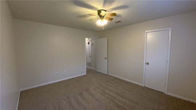 Building Photo - 3317 Longleaf Cir