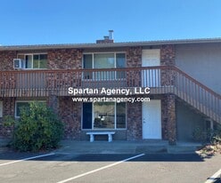 Building Photo - 15818 Elm St E