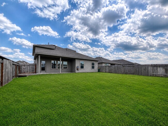 Building Photo - 13821 Rock Island Trl