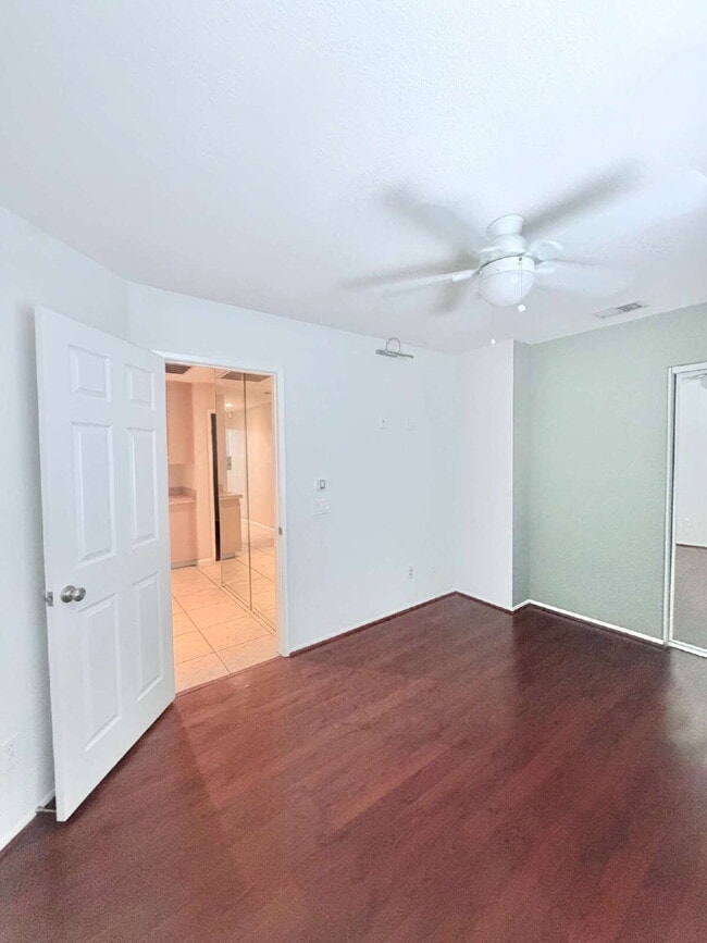 Building Photo - 3-Bedroom Home, Large backyard Move-in by Aug 1st for $500 Move-in Discount!