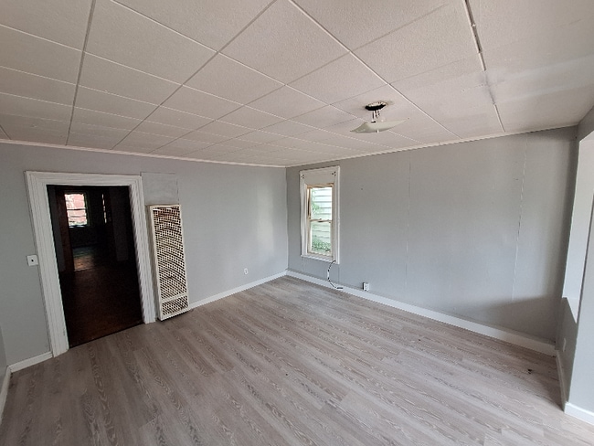 Building Photo - 87 W Pierpont St