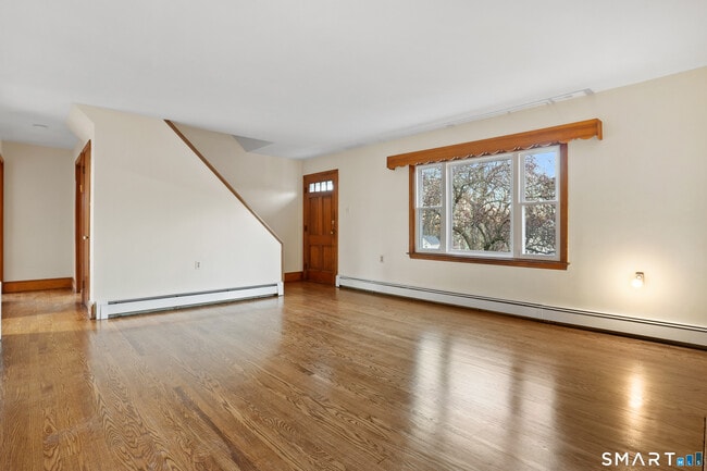 Building Photo - 56 Beaver Brook Rd