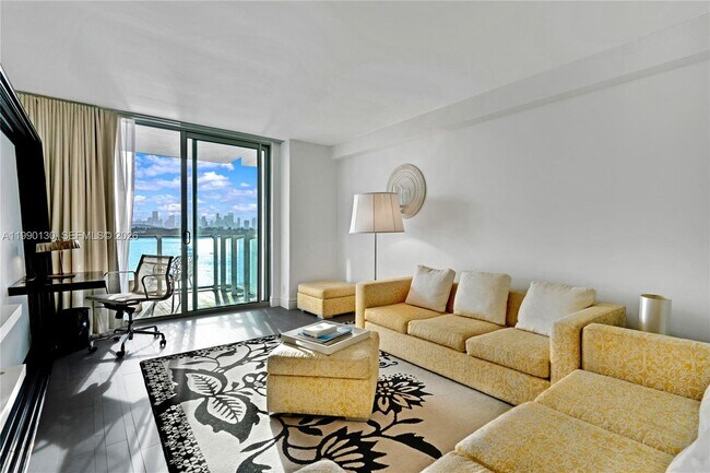 Building Photo - 1100 West Ave