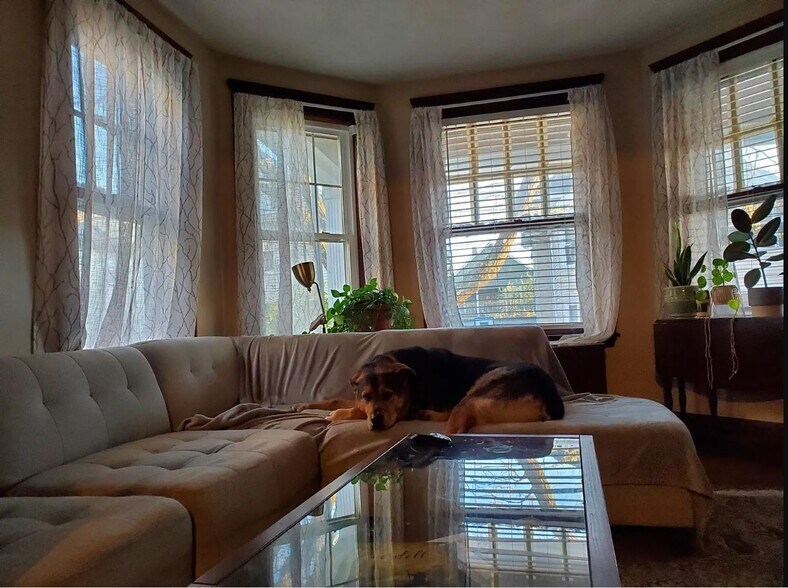 Building Photo - 35 Upland Rd