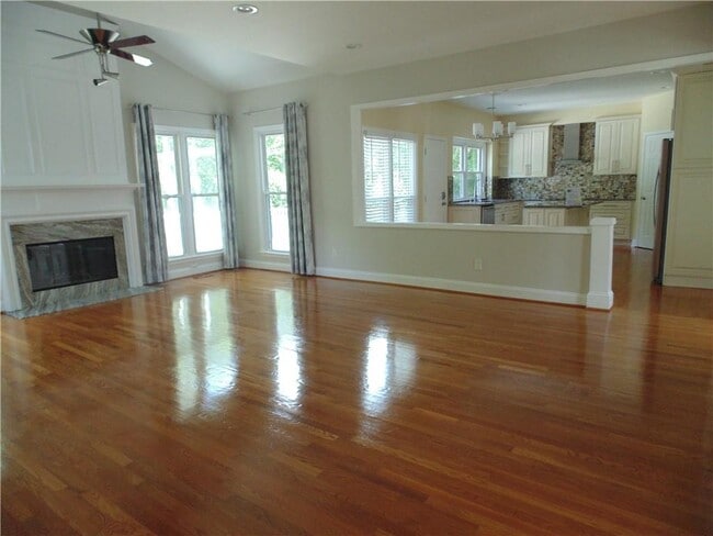 Building Photo - 3895 Deauville Way