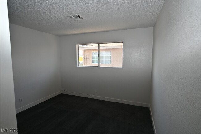 Building Photo - 1512 Cobb Ln
