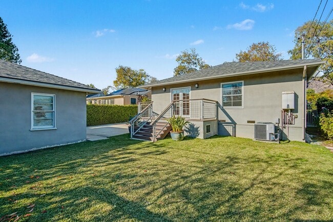 Building Photo - 2450 Queensberry Road • Pasadena 4BR | 3BA |