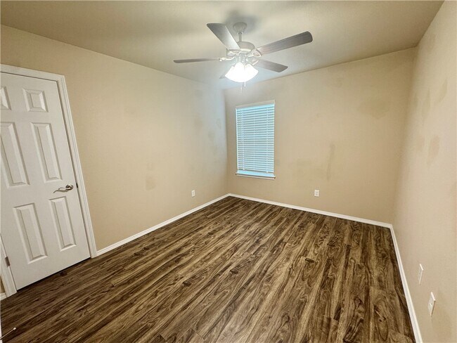 Building Photo - 1020 Clearspring Ct