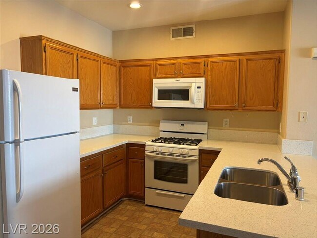 Building Photo - Green Valley 1BR Condo with Quartz Counters, Pool & Covered Parking