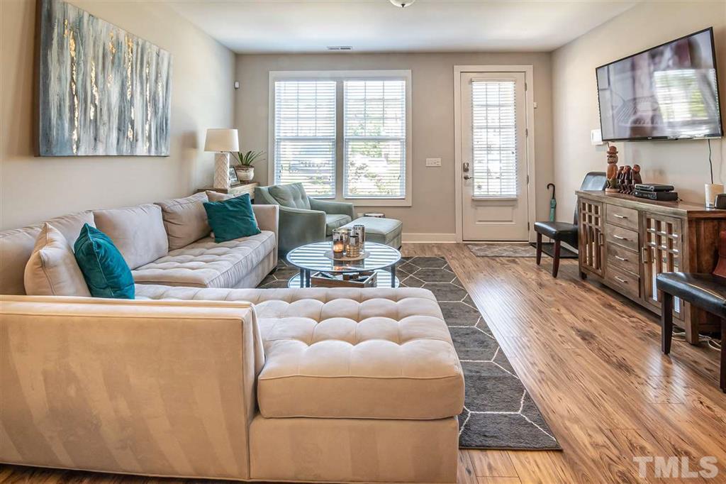 Building Photo - 2800 Bedford Green Dr