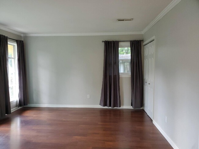 Building Photo - 2248 Norwood Dr NW