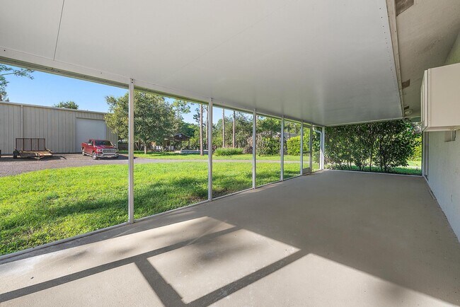 Building Photo - 12904 159th St N