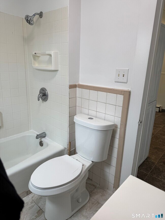 Building Photo - 70 Woodbine St