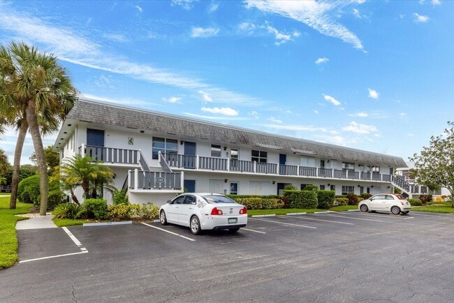 Building Photo - 2929 SE Ocean Blvd