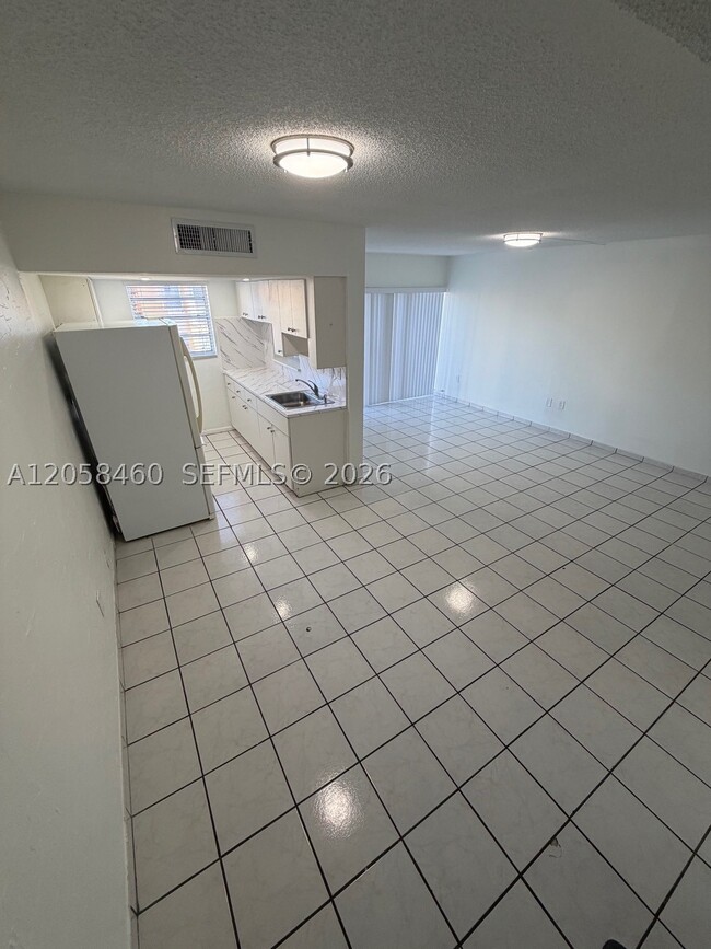 Building Photo - 9300 W Flagler St