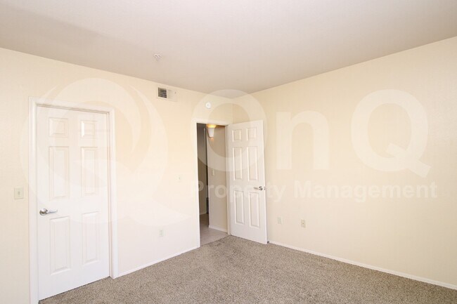 Building Photo - 7575 E Indian Bend Rd