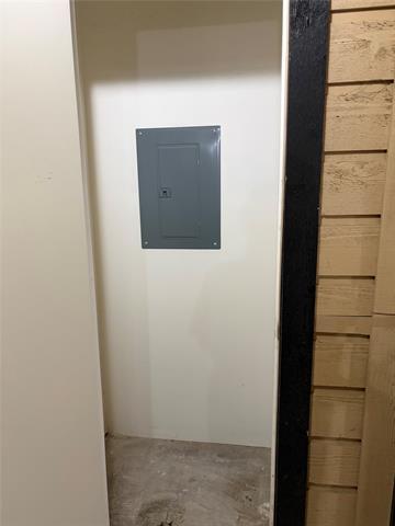 Building Photo - 3022 Forest Ln