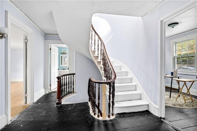 Building Photo - 34 Congdon St