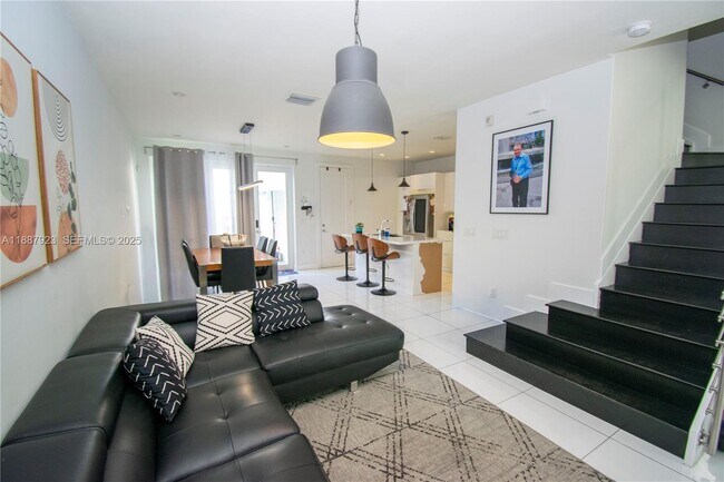 Building Photo - 6320 NW 104th Path