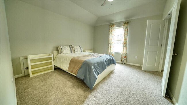 Building Photo - 11907 Singer Ct