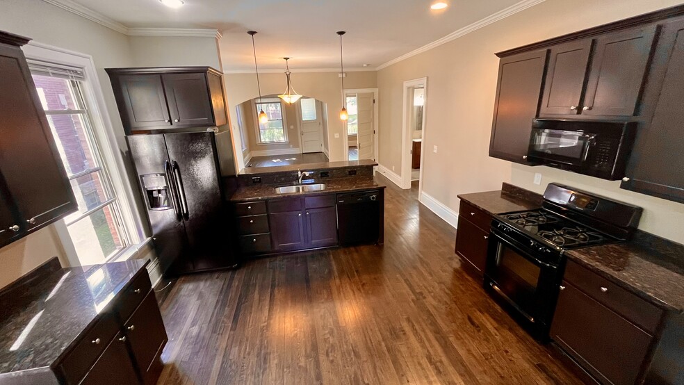 View of Kitchen & Dinning Room - 2512 N Humboldt Blvd