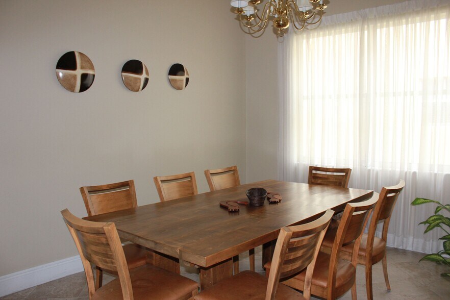 Building Photo - 1342 Crossbill Court