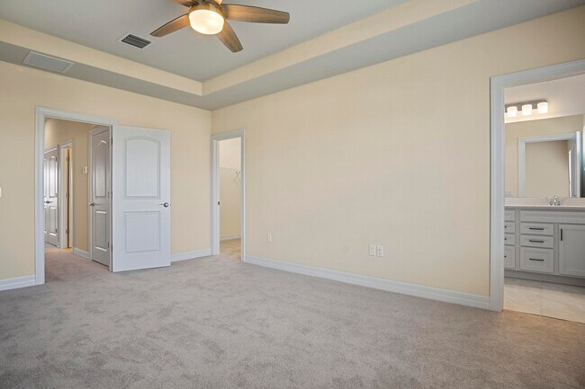 Building Photo - 4837 Chantilly Rd