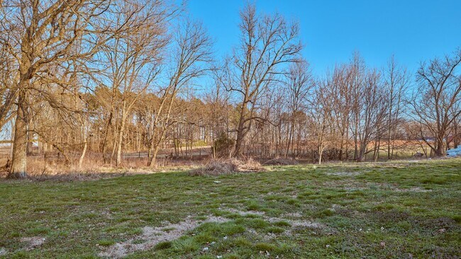 Building Photo - For Rent: 2BR house in country setting. (Please speak with us before applying)