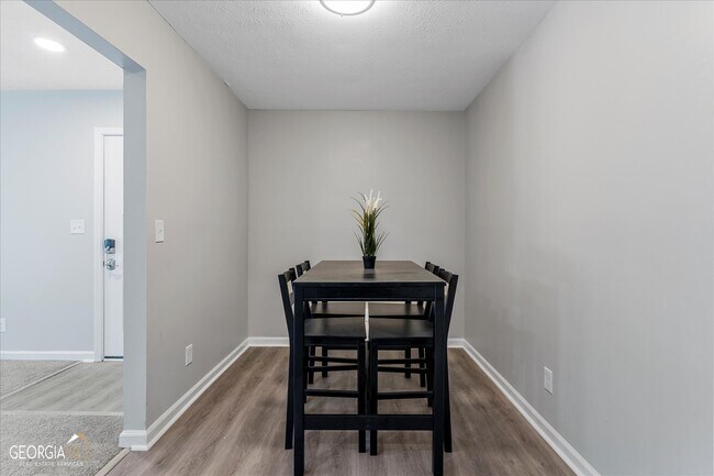 Building Photo - 1701 Hawthorne Ave