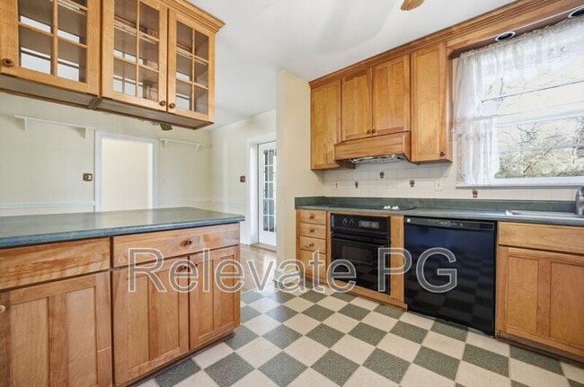 Building Photo - 9002 Michaux Ln