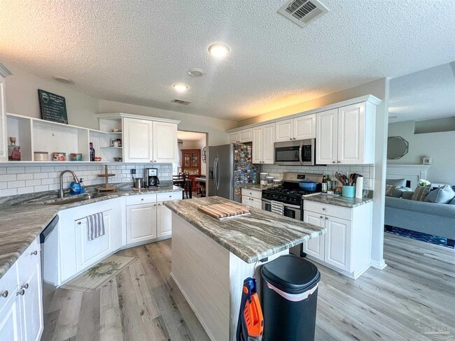 Building Photo - 8036 Grand Bahama Dr