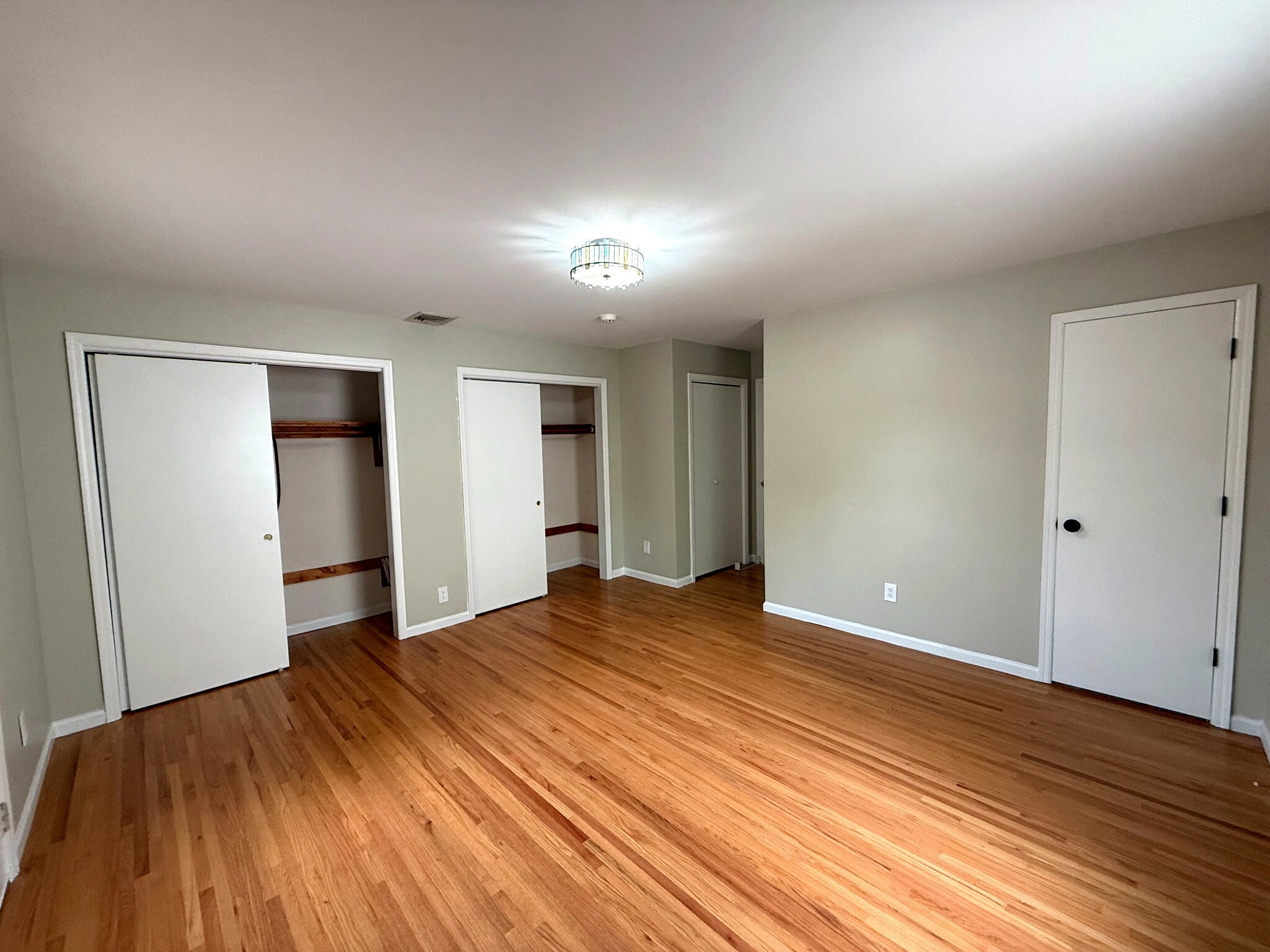 Building Photo - 44 Willow Wood Ct