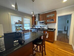 Building Photo - 19 Frederick Ave