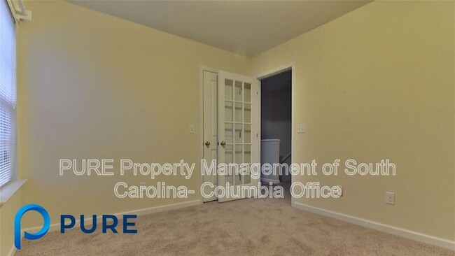 Building Photo - 995 Yarrow Ln