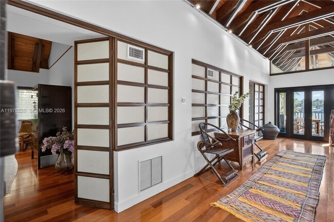 Building Photo - 14 W San Marino Dr