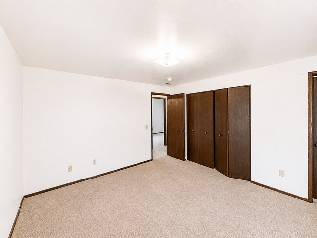 Building Photo - 1704 Antoine Ave