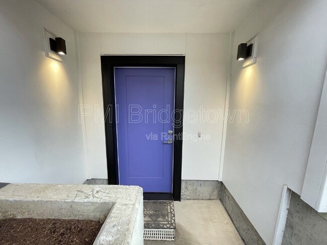 Building Photo - 5886 SE 46th Ave