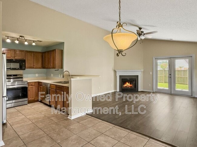 Building Photo - 72 Blue Jasmine Ln